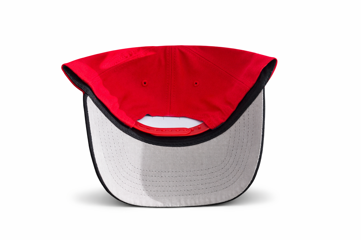 Casquette Snapback RED SOX Rouge & Noir – Visière Grise – Style Urbain Premium