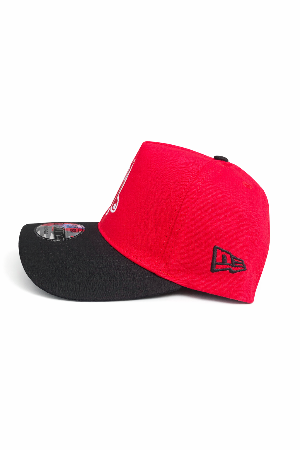 Casquette Snapback RED SOX Rouge & Noir – Visière Grise – Style Urbain Premium